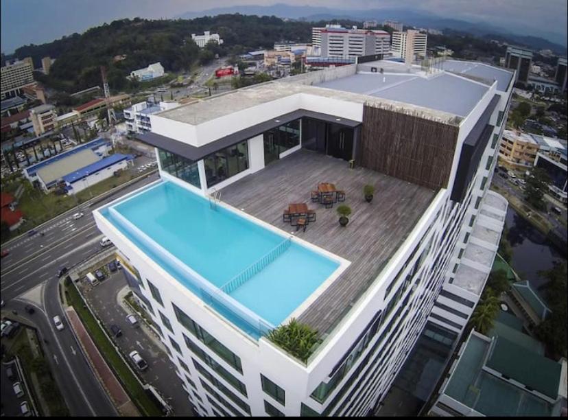 Sky Suite Top Floor With Rooftop Pool & Gym Κότα Κιναμπαλού Εξωτερικό φωτογραφία